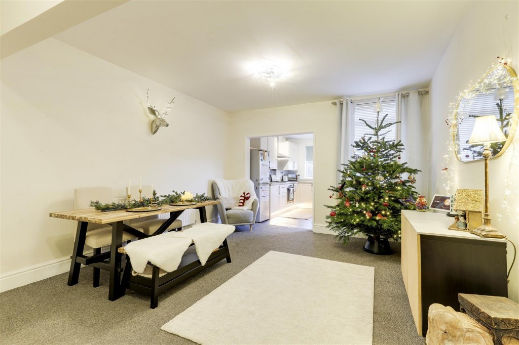 Co-Operative Avenue, Hucknall, Nottinghamshire, NG15 7AJ