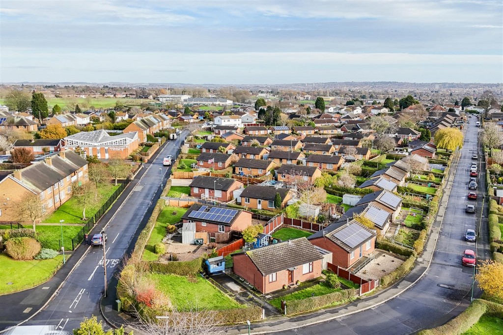 Graylands Road, Bilborough, Nottinghamshire, NG8 4FE