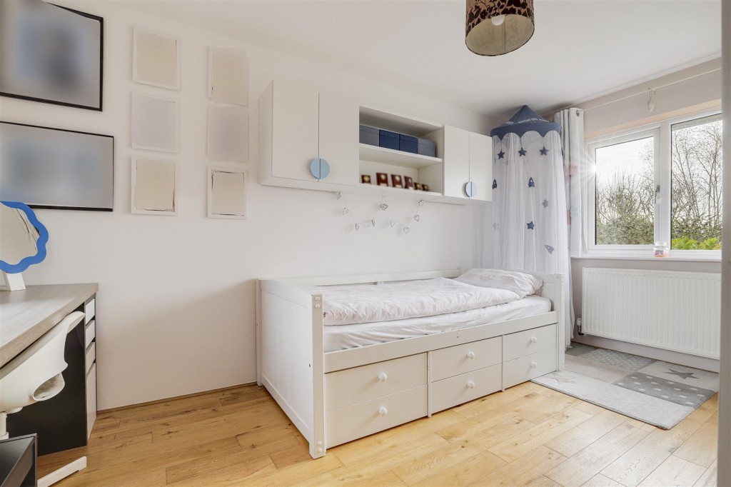 Bampton Court, Gamston, Nottinghamshire, NG2 6PA