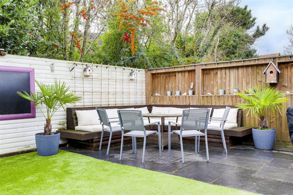 Bampton Court, Gamston, Nottinghamshire, NG2 6PA