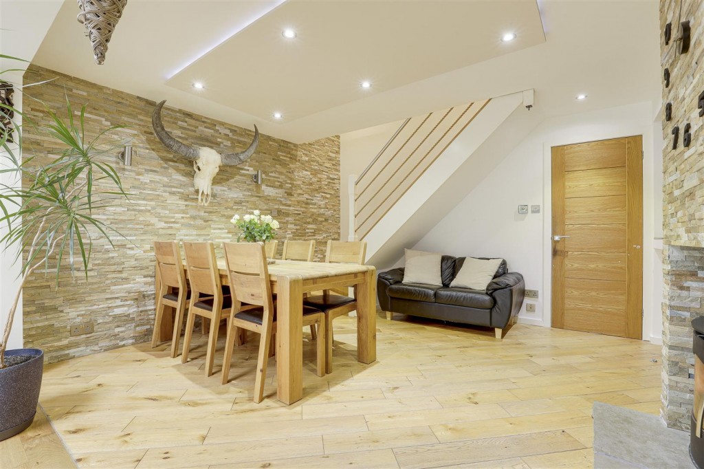 Bampton Court, Gamston, Nottinghamshire, NG2 6PA