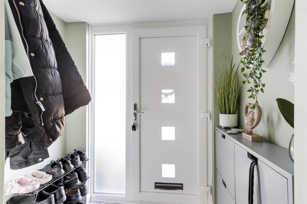 Milford Drive, Bakersfield, Nottinghamshire, NG3 7HE