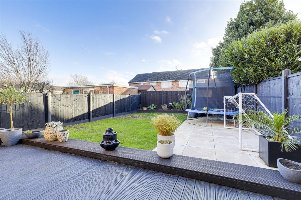 Milford Drive, Bakersfield, Nottinghamshire, NG3 7HE