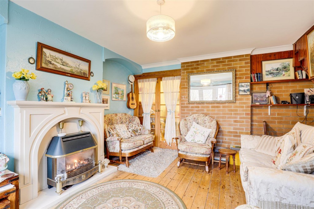 Third Avenue, Gedling, Nottinghamshire, NG4 3LL