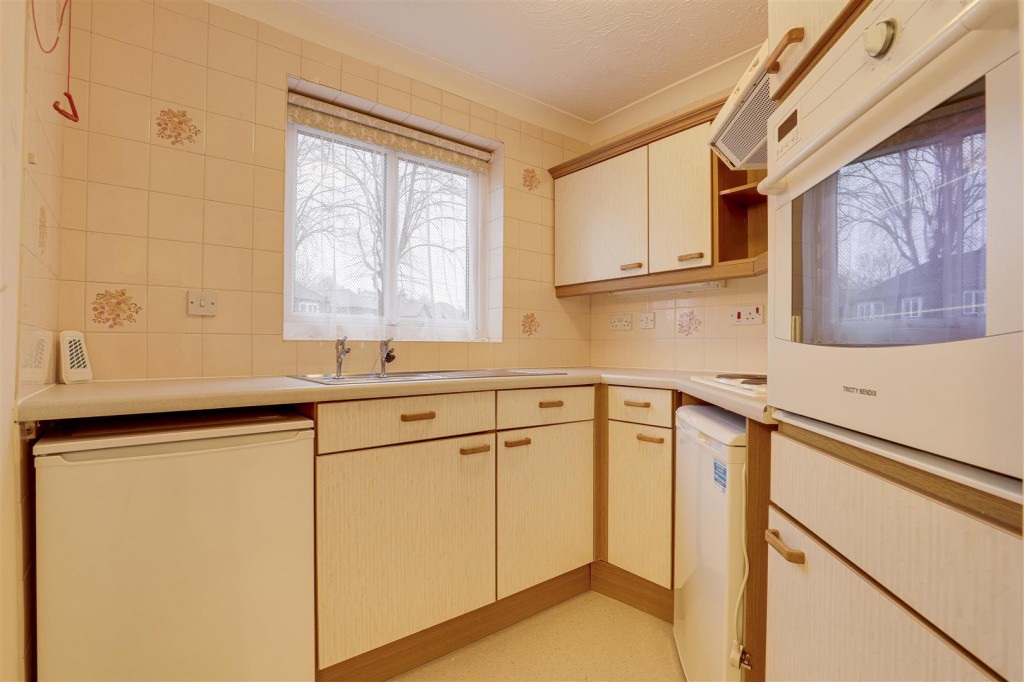 Valley Court, Ribblesdale Road, Nottinghamshire, NG5 3GA