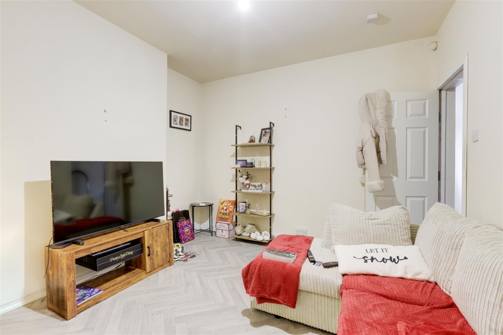 Kimbolton Avenue, Lenton, Nottinghamshire, NG7 1PT