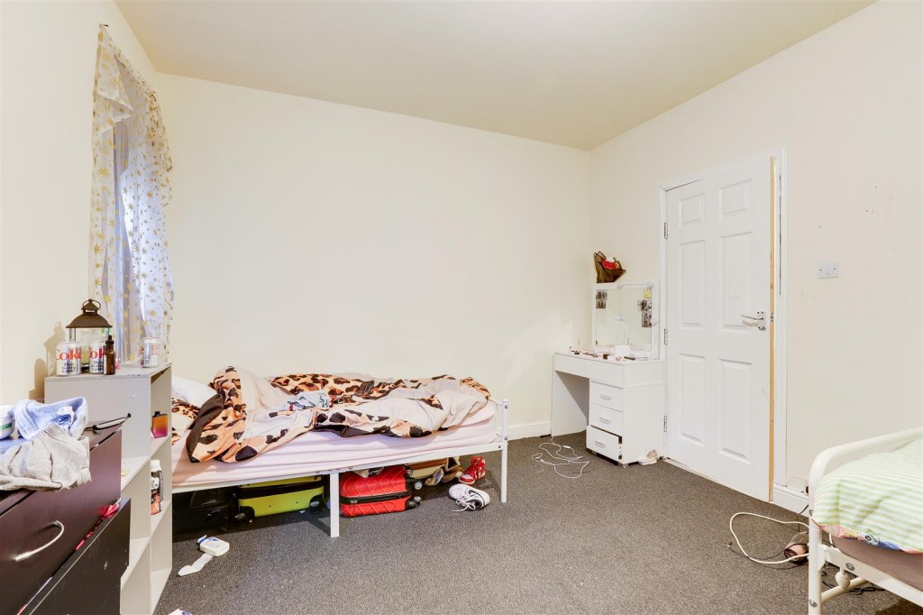 Kimbolton Avenue, Lenton, Nottinghamshire, NG7 1PT