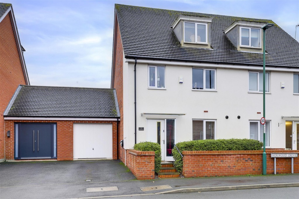 Horwood Drive, Wilford, Nottinghamshire, NG11 7HG