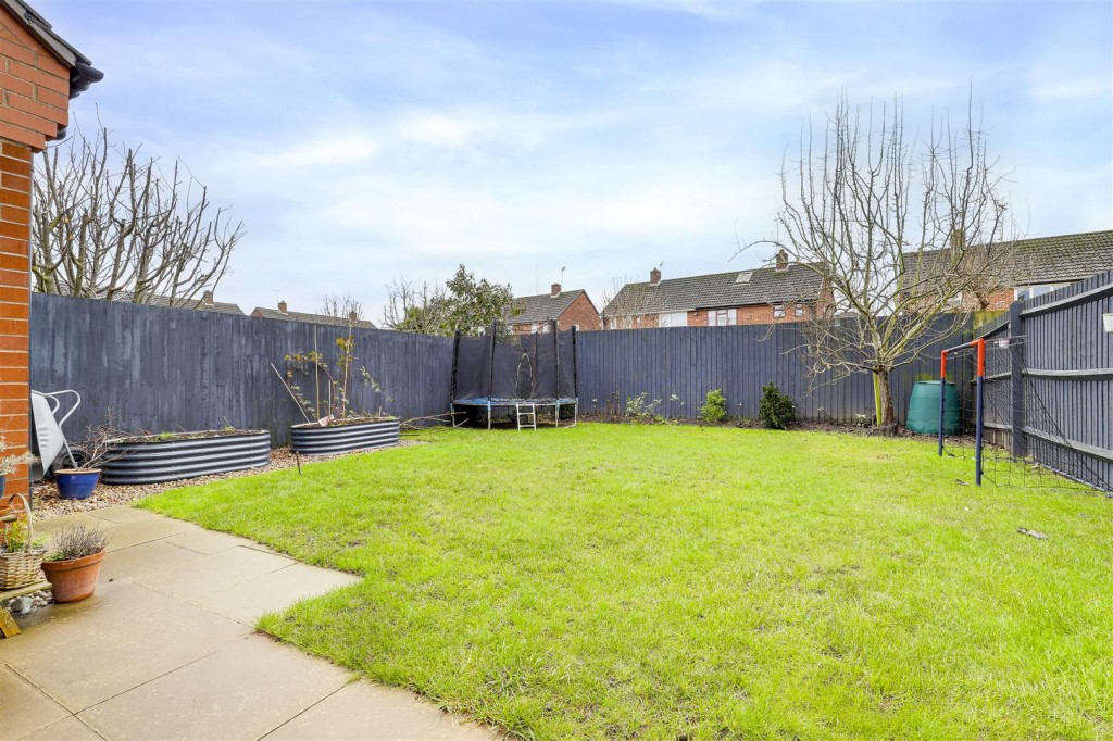 Horwood Drive, Wilford, Nottinghamshire, NG11 7HG