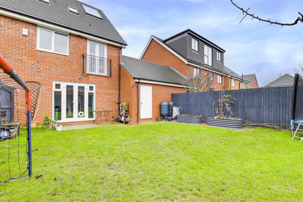 Horwood Drive, Wilford, Nottinghamshire, NG11 7HG