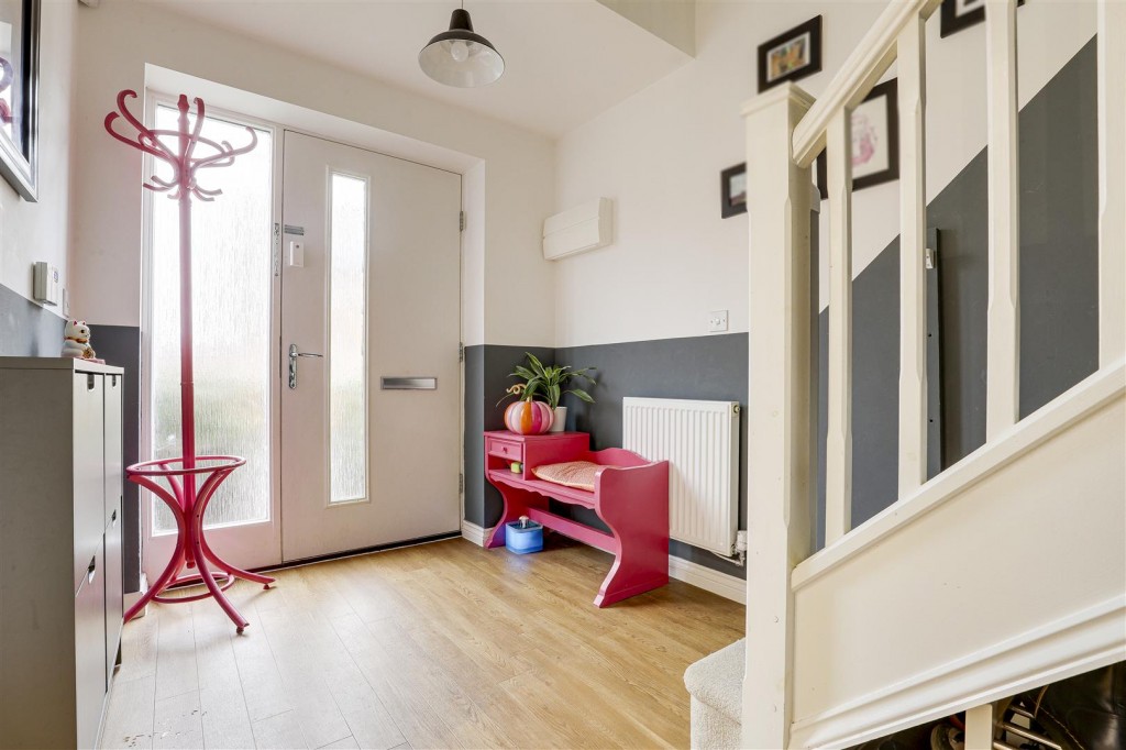 Horwood Drive, Wilford, Nottinghamshire, NG11 7HG