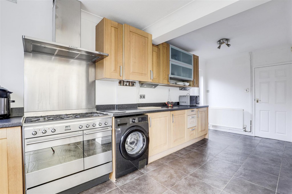 Harrow Road, West Bridgford, Nottinghamshire, NG2 7DX