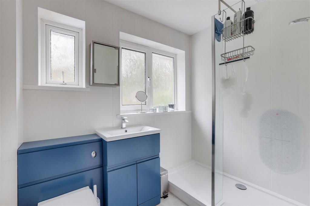 Penarth Gardens, Mapperley, Nottinghamshire, NG5 4EG