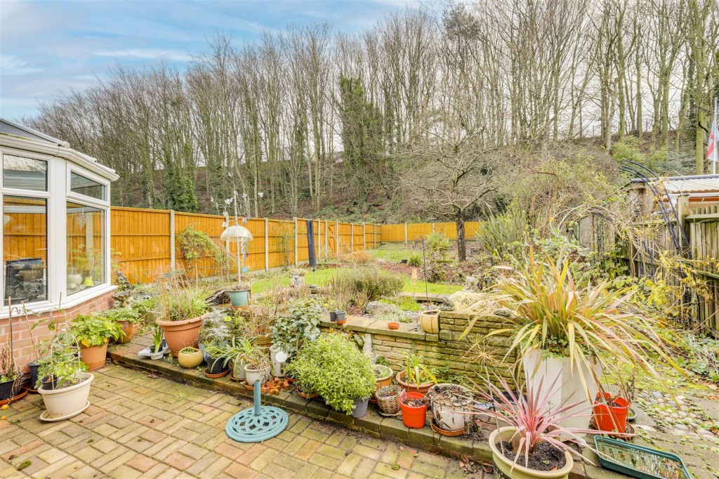 Penarth Gardens, Mapperley, Nottinghamshire, NG5 4EG