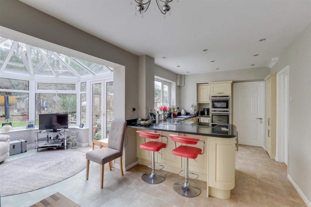 Penarth Gardens, Mapperley, Nottinghamshire, NG5 4EG