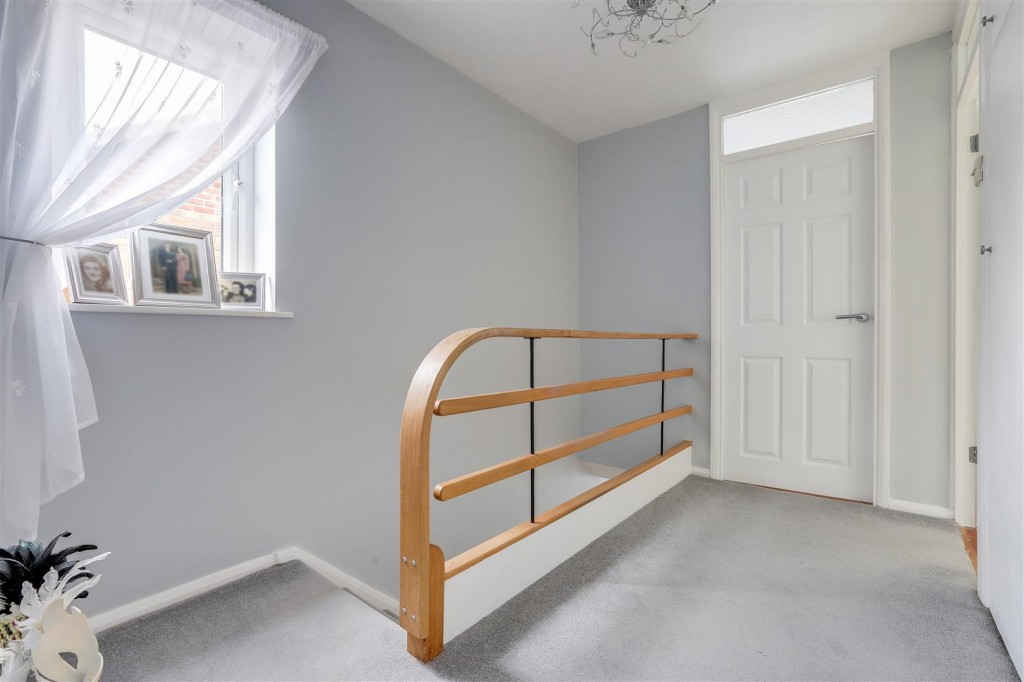 Penarth Gardens, Mapperley, Nottinghamshire, NG5 4EG