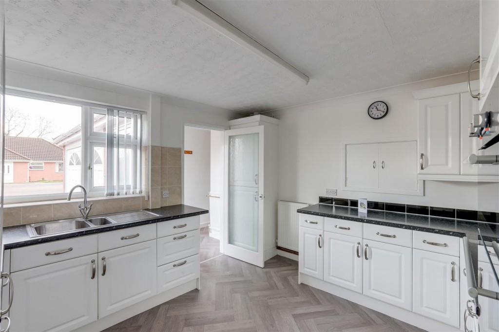 Heath Gardens, Breaston, Derbyshire, DE72 3UH