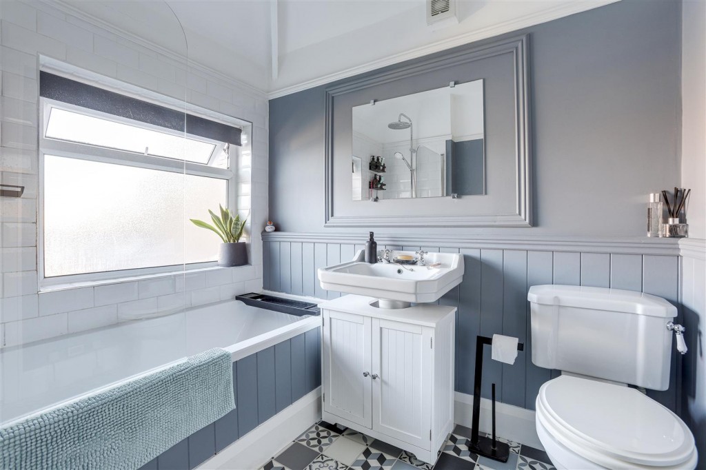 Station Road, Long Eaton, Derbyshire, NG10 2EJ