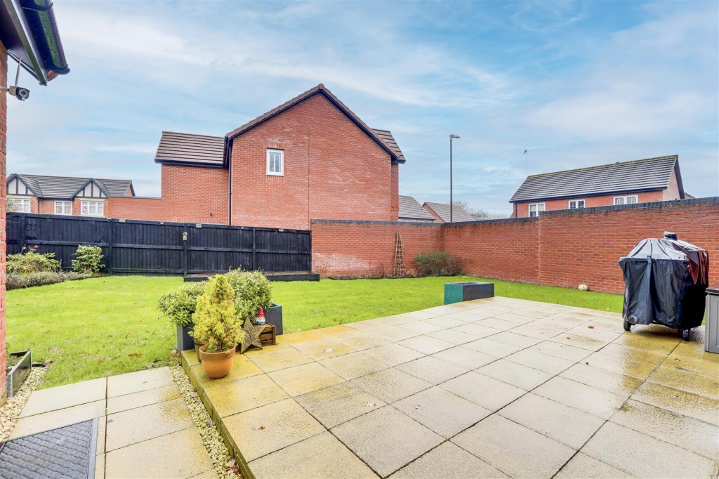 Damstead Park Avenue, Alfreton, Derbyshire, DE55 7PR