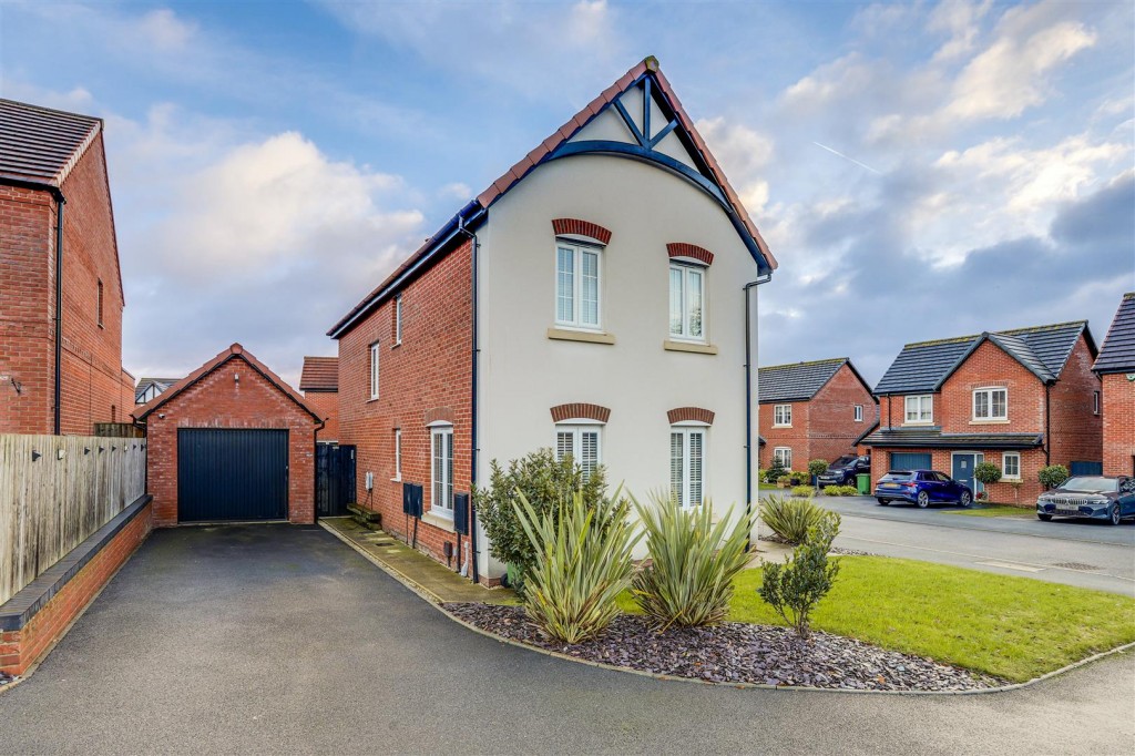 Damstead Park Avenue, Alfreton, Derbyshire, DE55 7PR