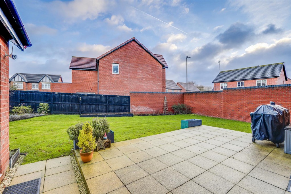 Damstead Park Avenue, Alfreton, Derbyshire, DE55 7PR