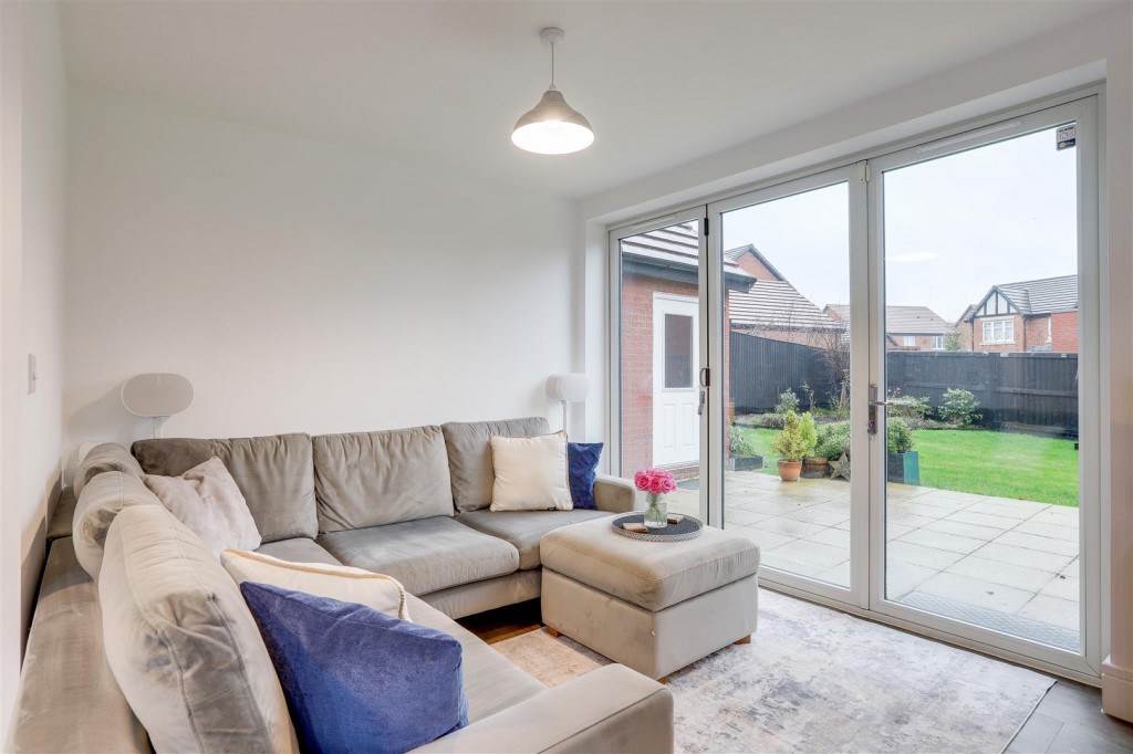 Damstead Park Avenue, Alfreton, Derbyshire, DE55 7PR