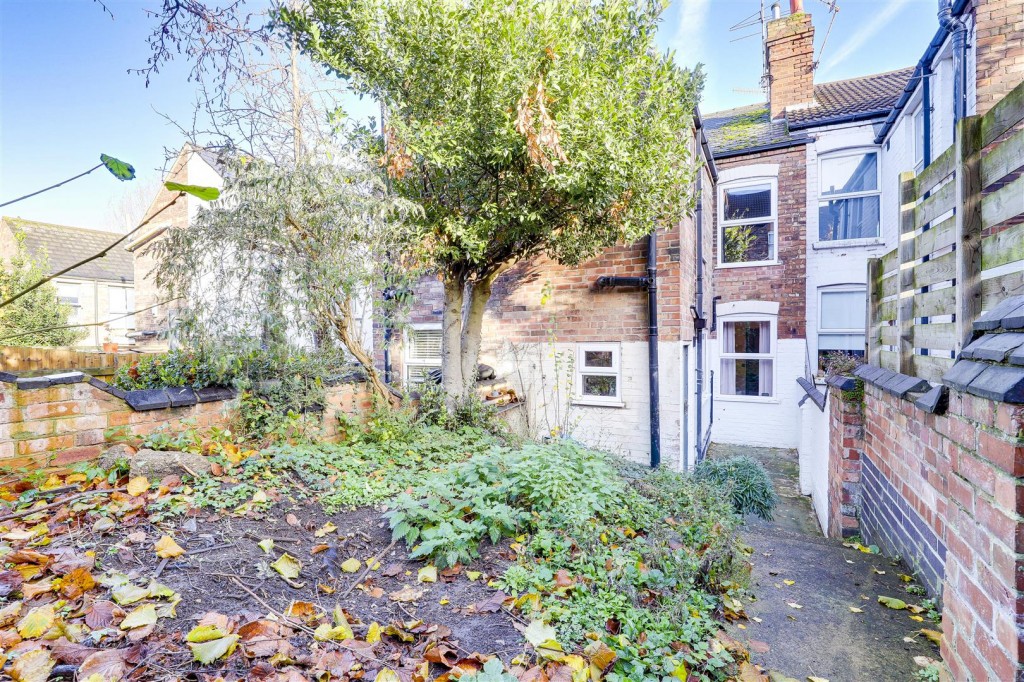 Central Avenue, New Basford, Nottinghamshire, NG7 7AG