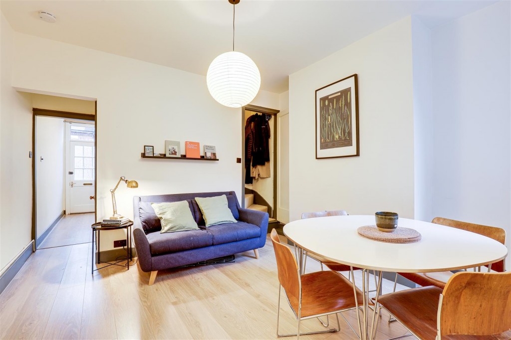 Central Avenue, New Basford, Nottinghamshire, NG7 7AG