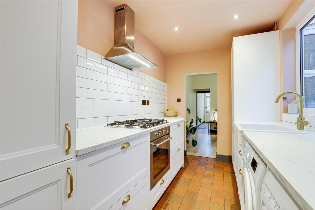 Central Avenue, New Basford, Nottinghamshire, NG7 7AG