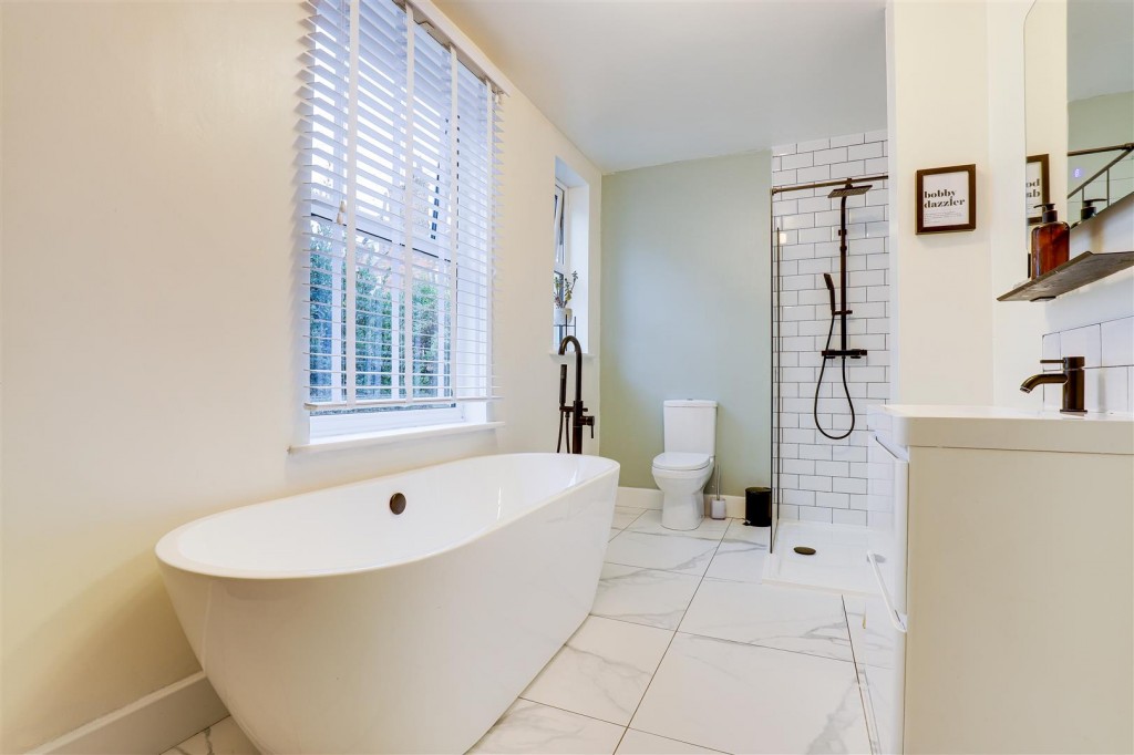 Central Avenue, New Basford, Nottinghamshire, NG7 7AG