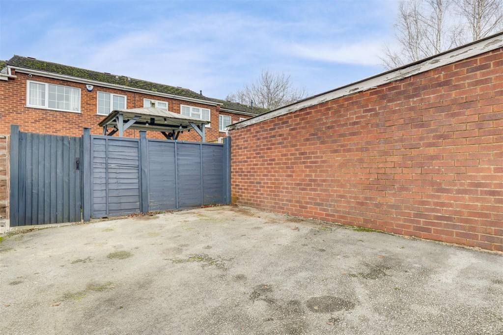 Gleneagles Drive, Arnold, Nottinghamshire, NG5 8QQ