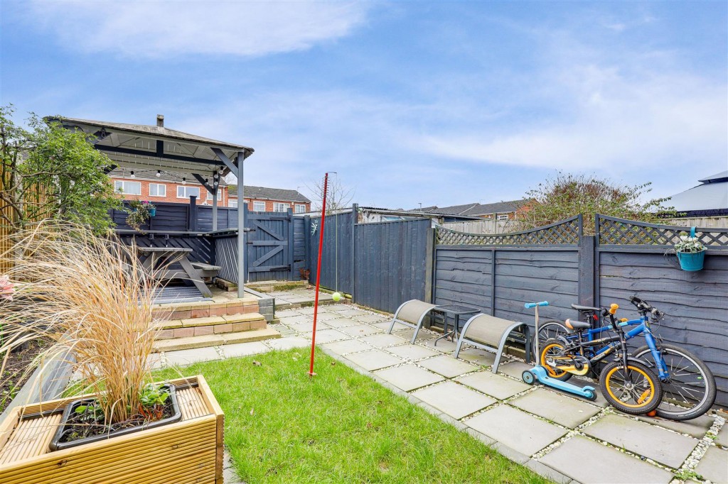 Gleneagles Drive, Arnold, Nottinghamshire, NG5 8QQ