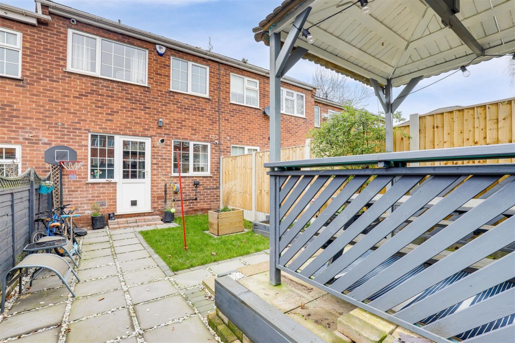 Gleneagles Drive, Arnold, Nottinghamshire, NG5 8QQ