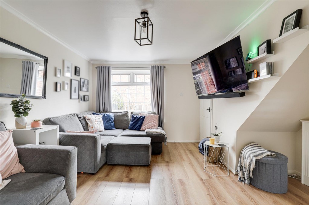 Gleneagles Drive, Arnold, Nottinghamshire, NG5 8QQ