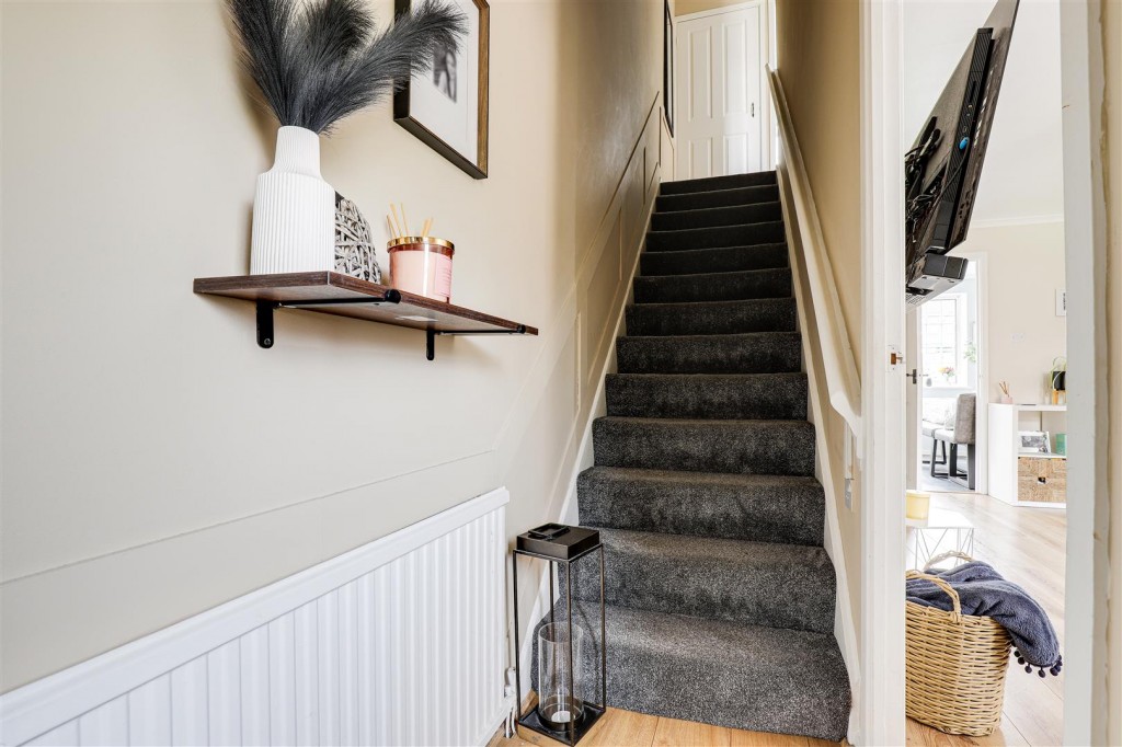 Gleneagles Drive, Arnold, Nottinghamshire, NG5 8QQ