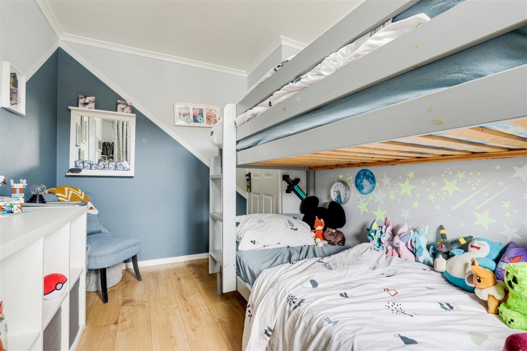 Gleneagles Drive, Arnold, Nottinghamshire, NG5 8QQ