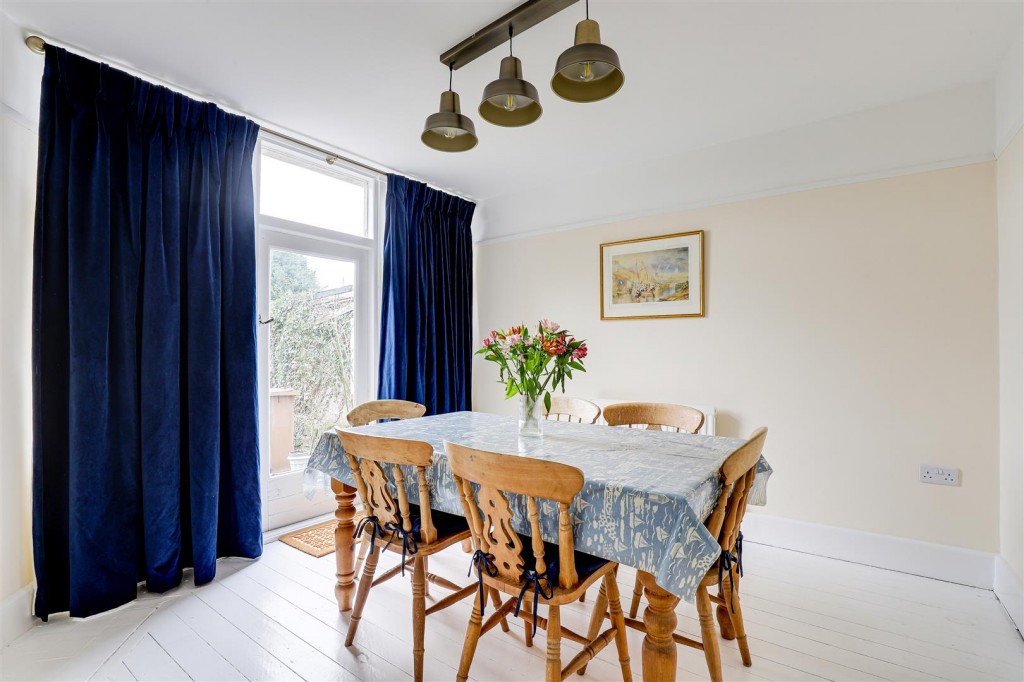 Costock Avenue, Sherwood, Nottinghamshire, NG5 3AS