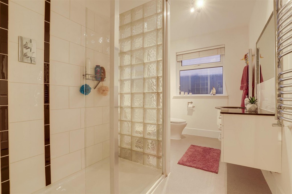 Harrow Road, West Bridgford, Nottinghamshire, NG2 7DY