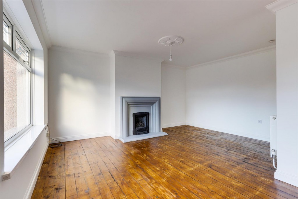 Stoney Houghton Gardens, Nottingham, Nottinghamshire , NG6 7FB