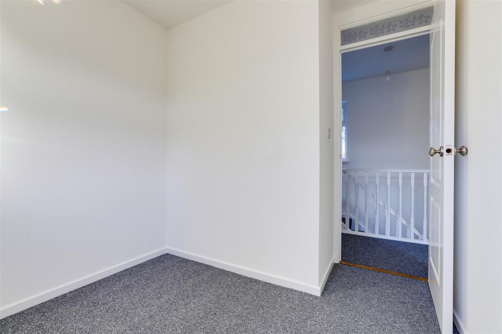 Stoney Houghton Gardens, Nottingham, Nottinghamshire , NG6 7FB