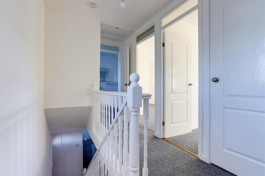 Stoney Houghton Gardens, Nottingham, Nottinghamshire , NG6 7FB