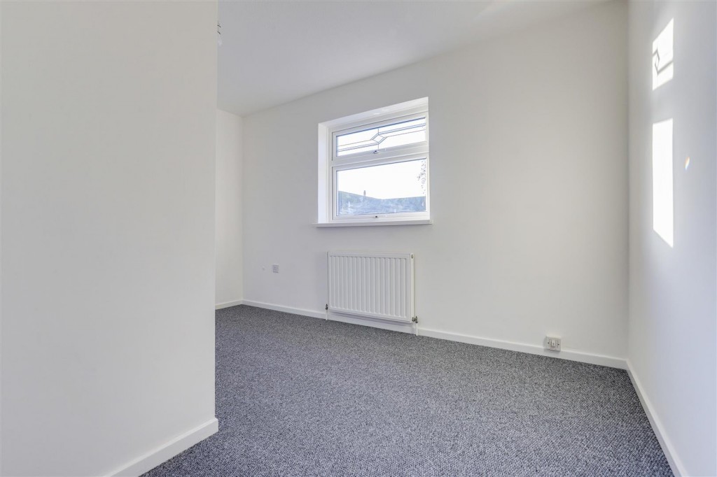 Stoney Houghton Gardens, Nottingham, Nottinghamshire , NG6 7FB