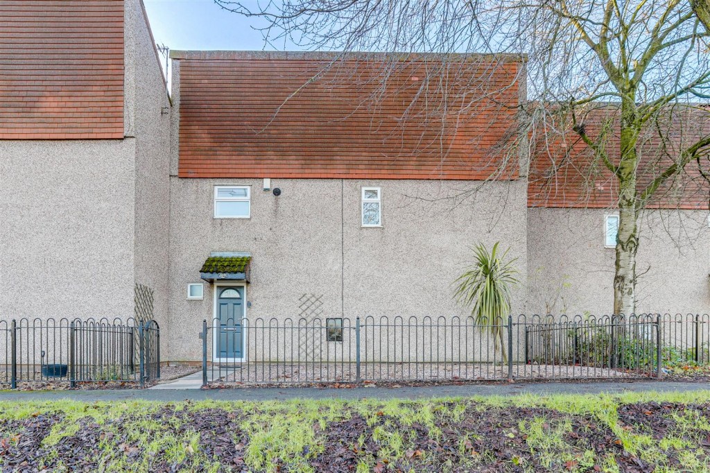 Stoney Houghton Gardens, Nottingham, Nottinghamshire , NG6 7FB