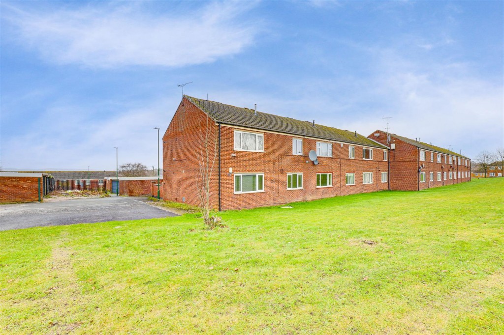 Oakham Close, Top Valley, Nottinghamshire, NG5 9AN