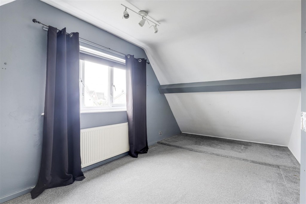 Veronica Drive, Carlton, Nottinghamshire, NG4 3QS