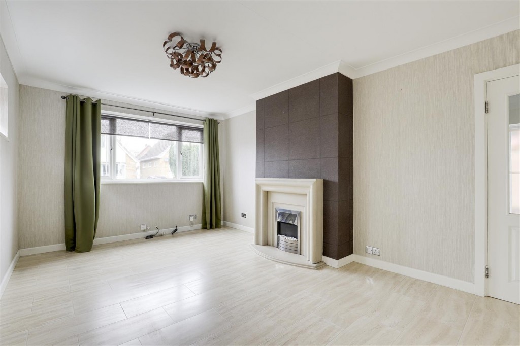 Veronica Drive, Carlton, Nottinghamshire, NG4 3QS