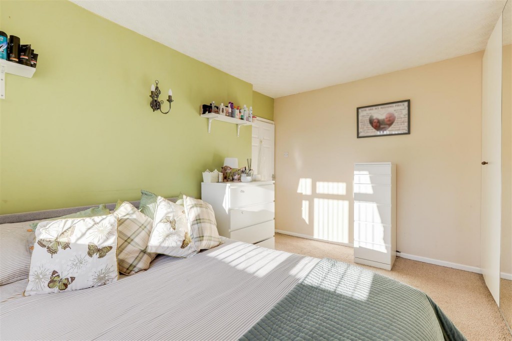 Barbara Square, Hucknall, Nottinghamshire, NG15 8AP