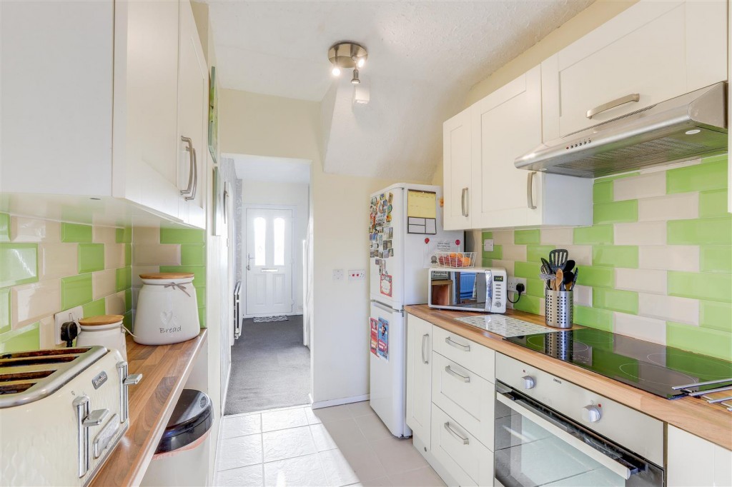 Barbara Square, Hucknall, Nottinghamshire, NG15 8AP