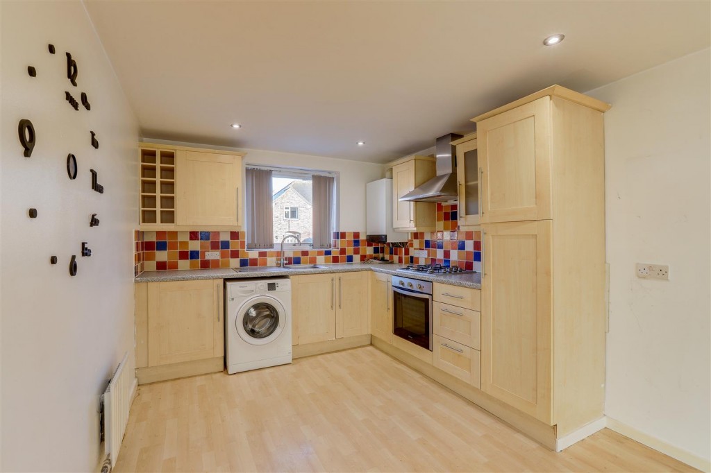 Valley Court, Carlton, Nottinghamshire, NG4 1NW