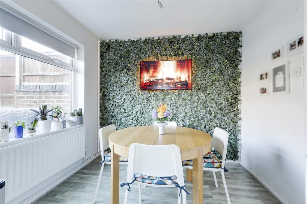 Langford Road, Arnold, Nottinghamshire, NG5 7HR